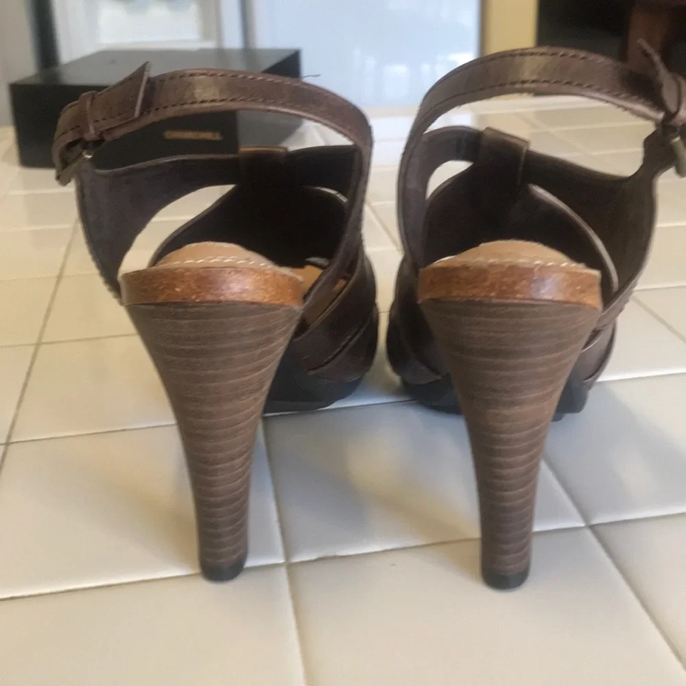 Adam Tucker NWT heels